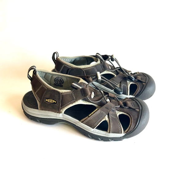 Men’s Keen Brown Grey Black Waterproof Leather Rubber Outsole Sandals size 8.5 - Picture 1 of 16